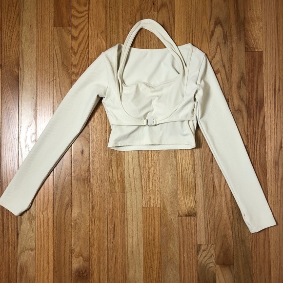 NEW Crop Top Workout Top Stretch Cutout Long Sleeve with Thumbholes - Picture 3 of 11